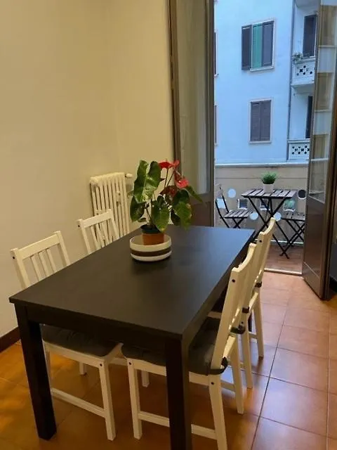 Grazioso Appartamento Nel Quartiere Maggiolina Di Milano Italien